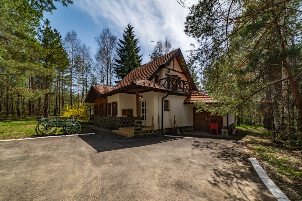 Listing cover image